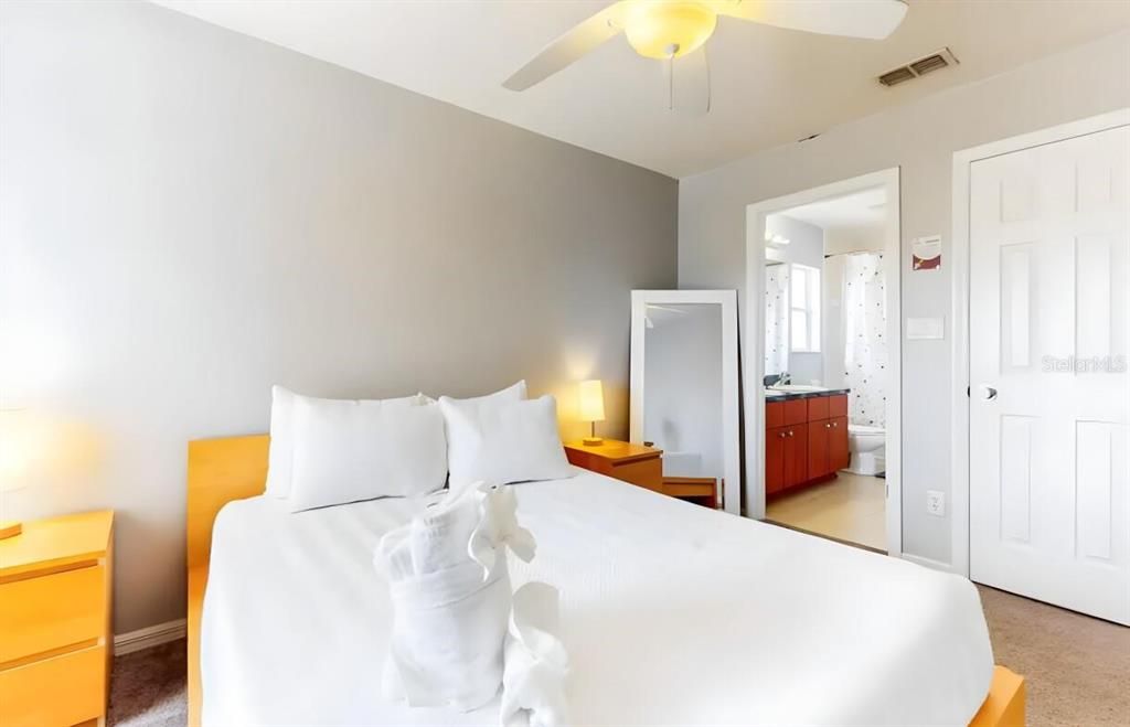 For Sale: $510,000 (5 beds, 3 baths, 2351 Square Feet)