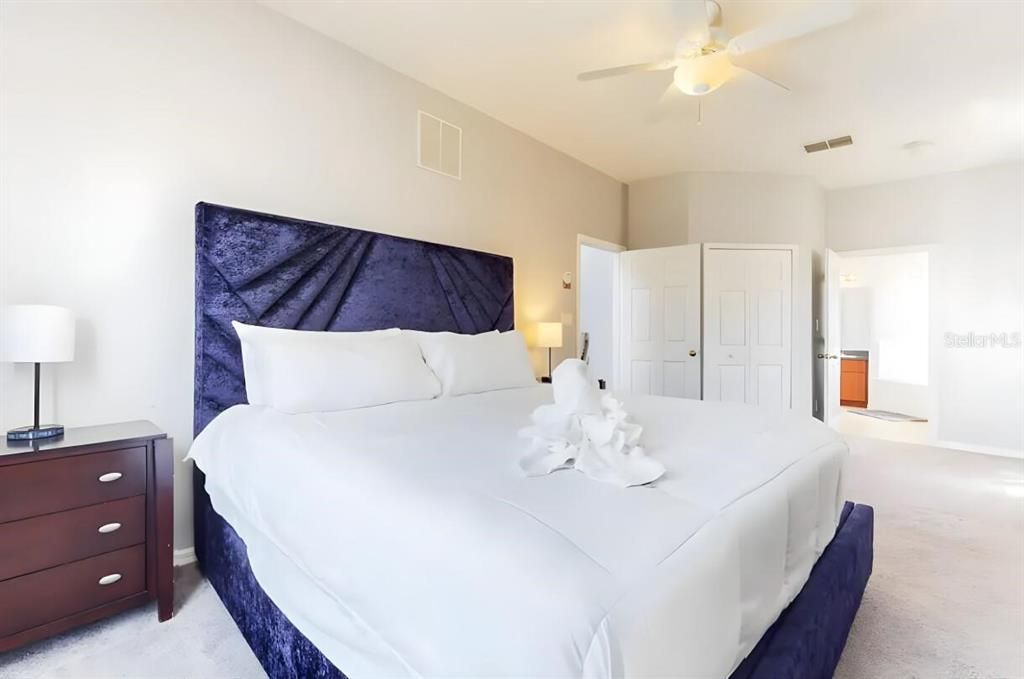 For Sale: $510,000 (5 beds, 3 baths, 2351 Square Feet)