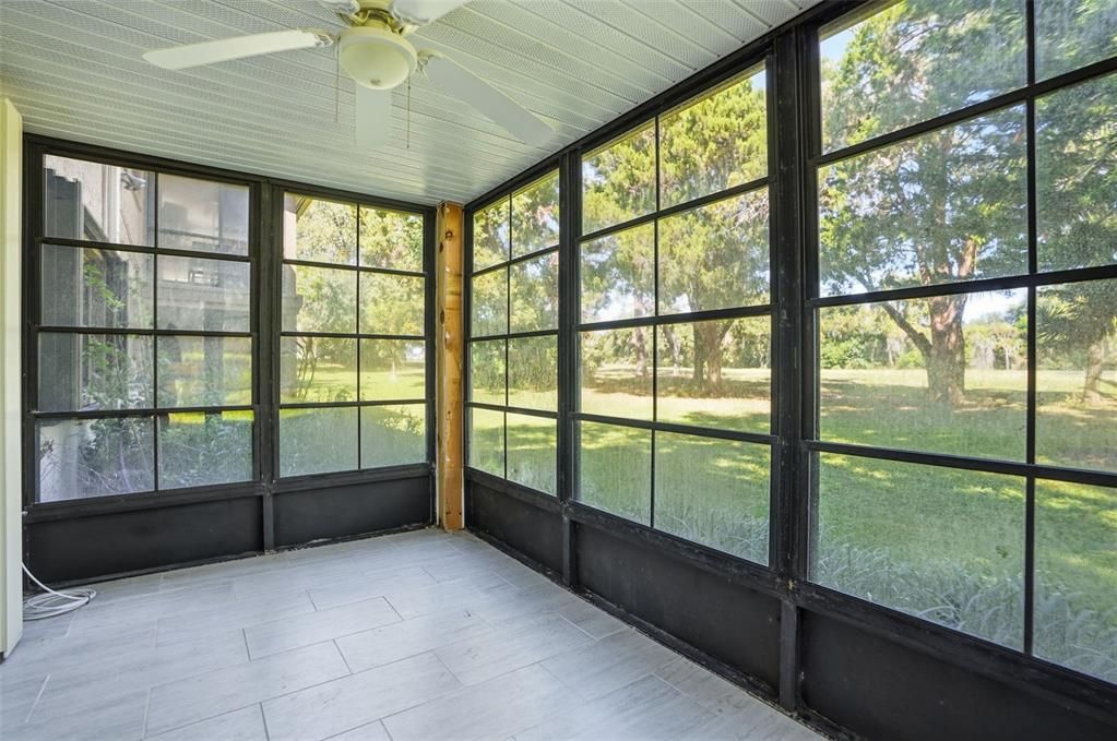 Под контрактом: $155,000 (2 спален, 2 ванн, 1144 Квадратных фут)