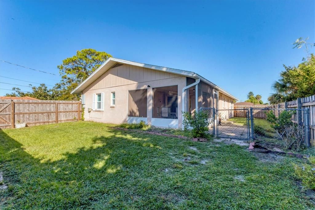 Activo con contrato: $275,000 (2 camas, 2 baños, 1204 Pies cuadrados)