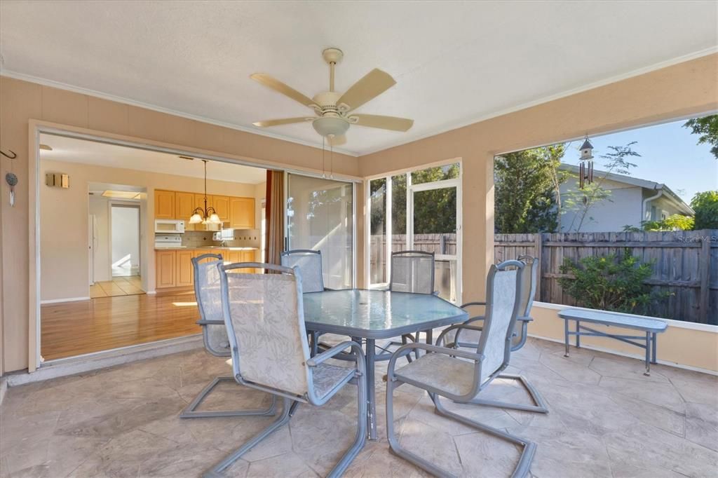 Activo con contrato: $275,000 (2 camas, 2 baños, 1204 Pies cuadrados)