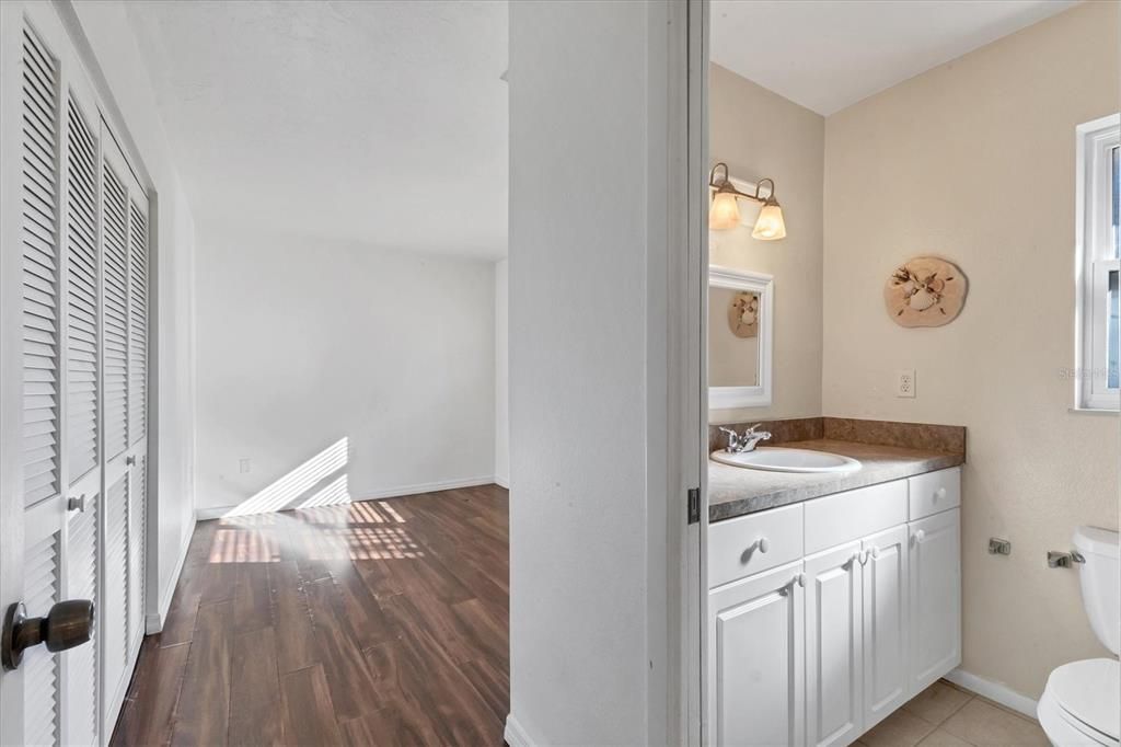 Activo con contrato: $275,000 (2 camas, 2 baños, 1204 Pies cuadrados)