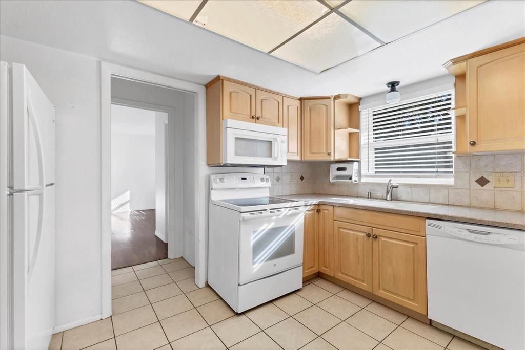 Activo con contrato: $275,000 (2 camas, 2 baños, 1204 Pies cuadrados)