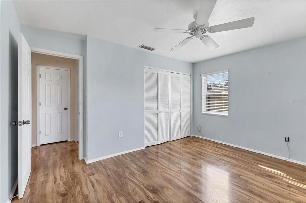 Activo con contrato: $275,000 (2 camas, 2 baños, 1204 Pies cuadrados)