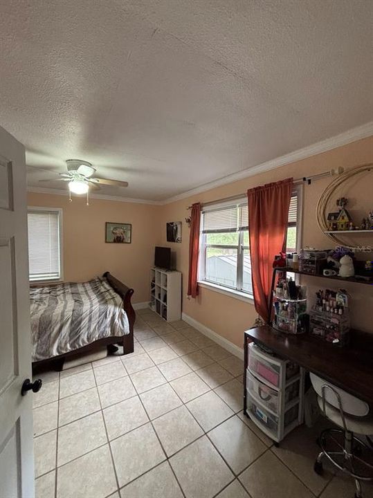 En Venta: $275,500 (3 camas, 2 baños, 1368 Pies cuadrados)