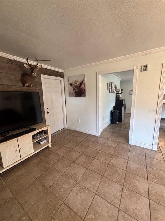 En Venta: $275,500 (3 camas, 2 baños, 1368 Pies cuadrados)