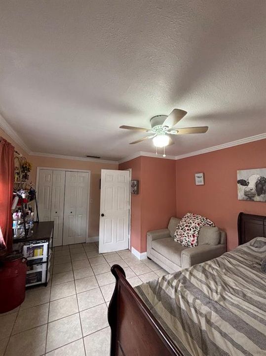 En Venta: $275,500 (3 camas, 2 baños, 1368 Pies cuadrados)