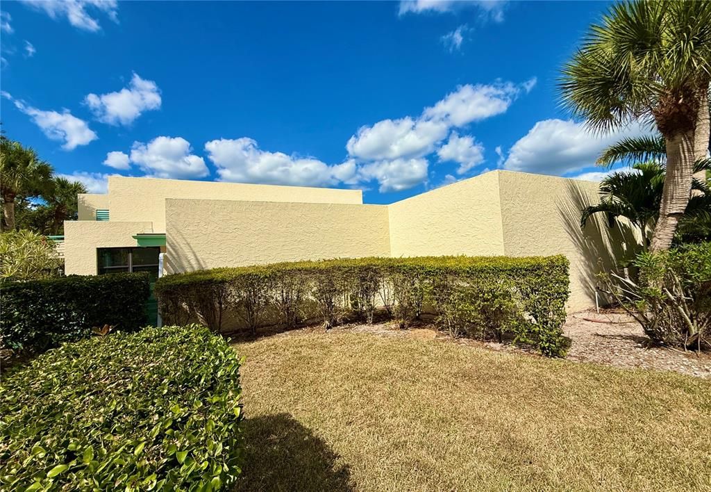 For Sale: $349,000 (3 beds, 2 baths, 1973 Square Feet)