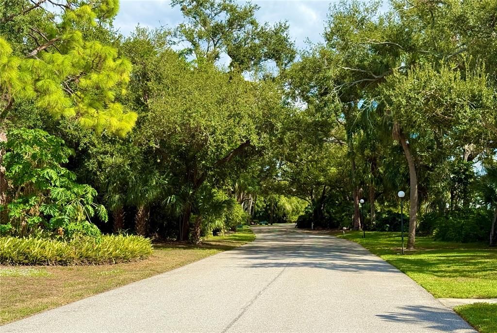 For Sale: $349,000 (3 beds, 2 baths, 1973 Square Feet)