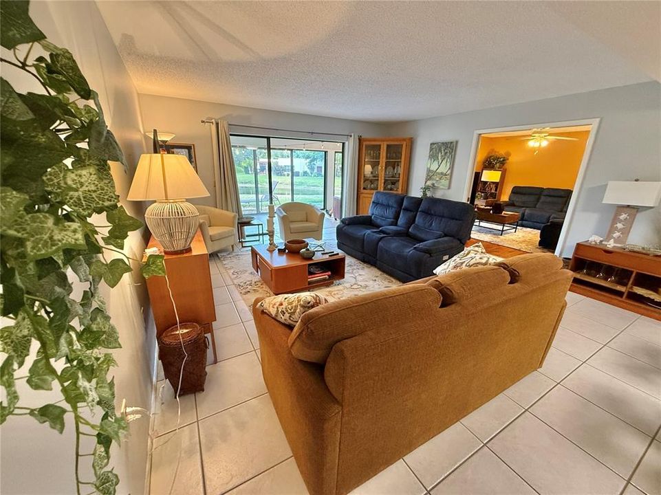 For Sale: $349,000 (3 beds, 2 baths, 1973 Square Feet)