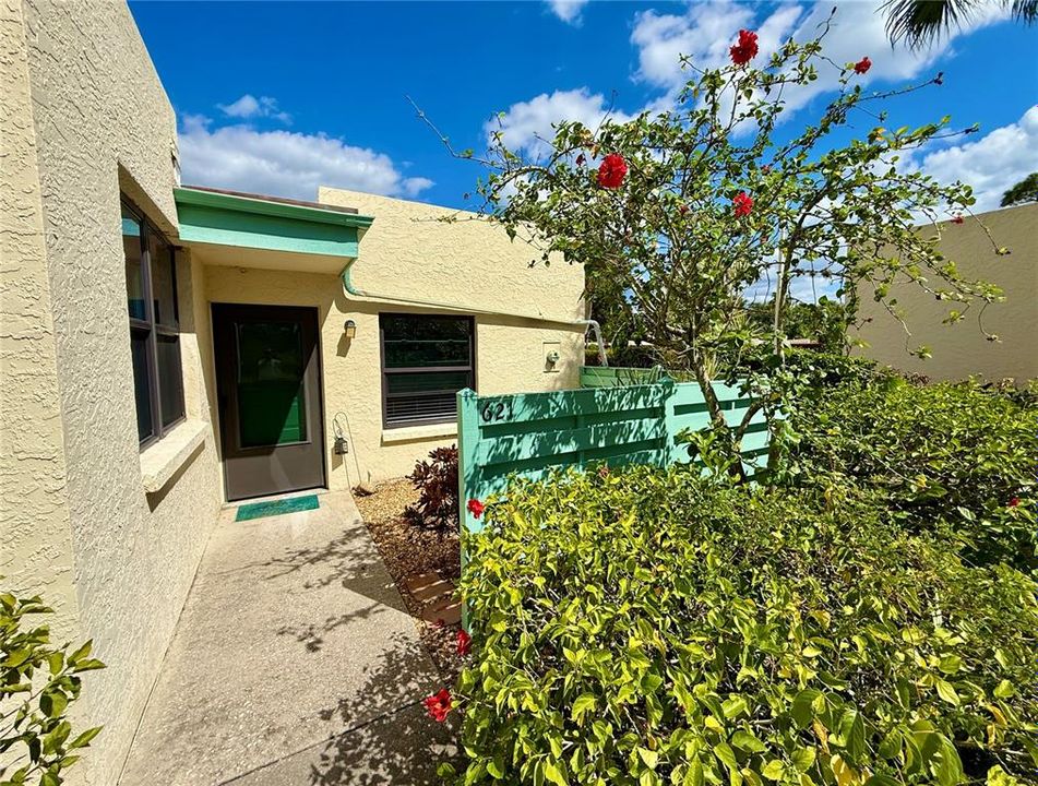 For Sale: $349,000 (3 beds, 2 baths, 1973 Square Feet)