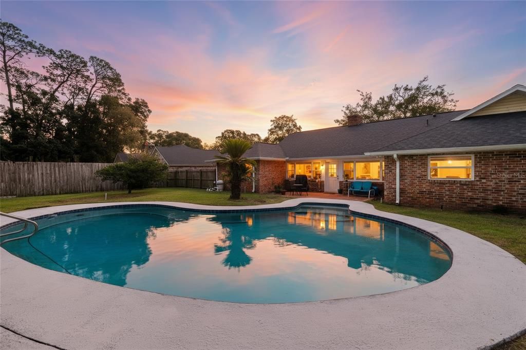 For Sale: $455,000 (4 beds, 2 baths, 2301 Square Feet)