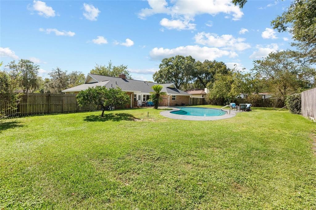 For Sale: $455,000 (4 beds, 2 baths, 2301 Square Feet)