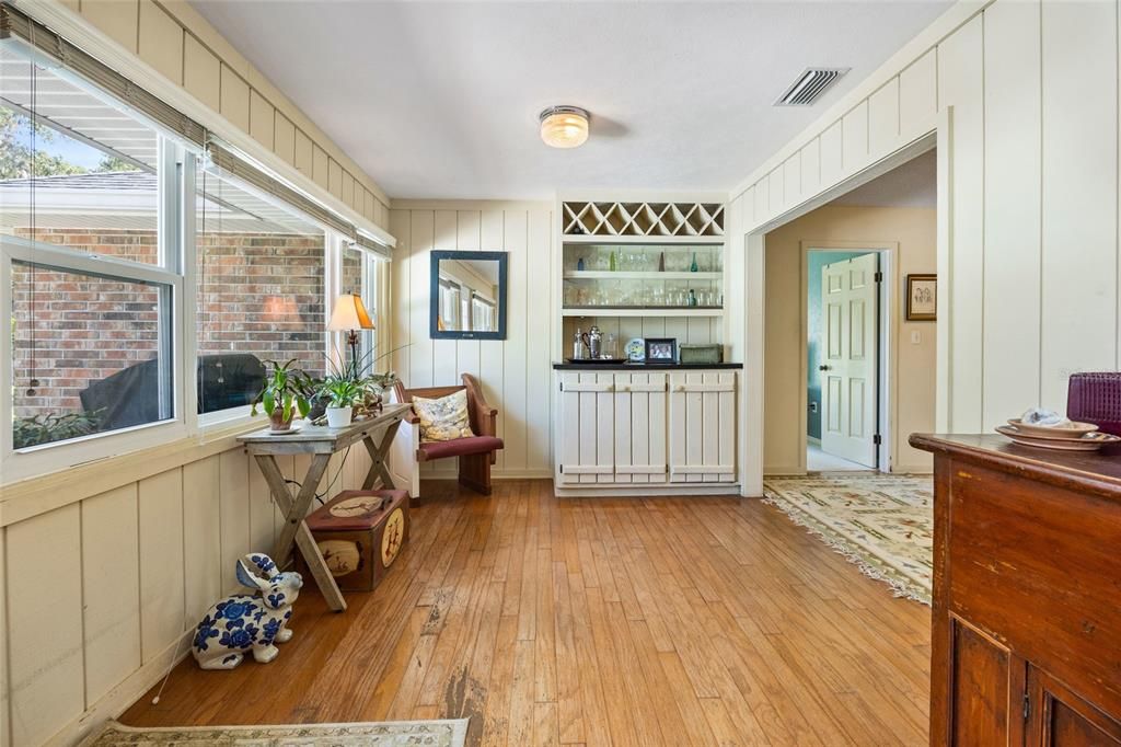 For Sale: $455,000 (4 beds, 2 baths, 2301 Square Feet)