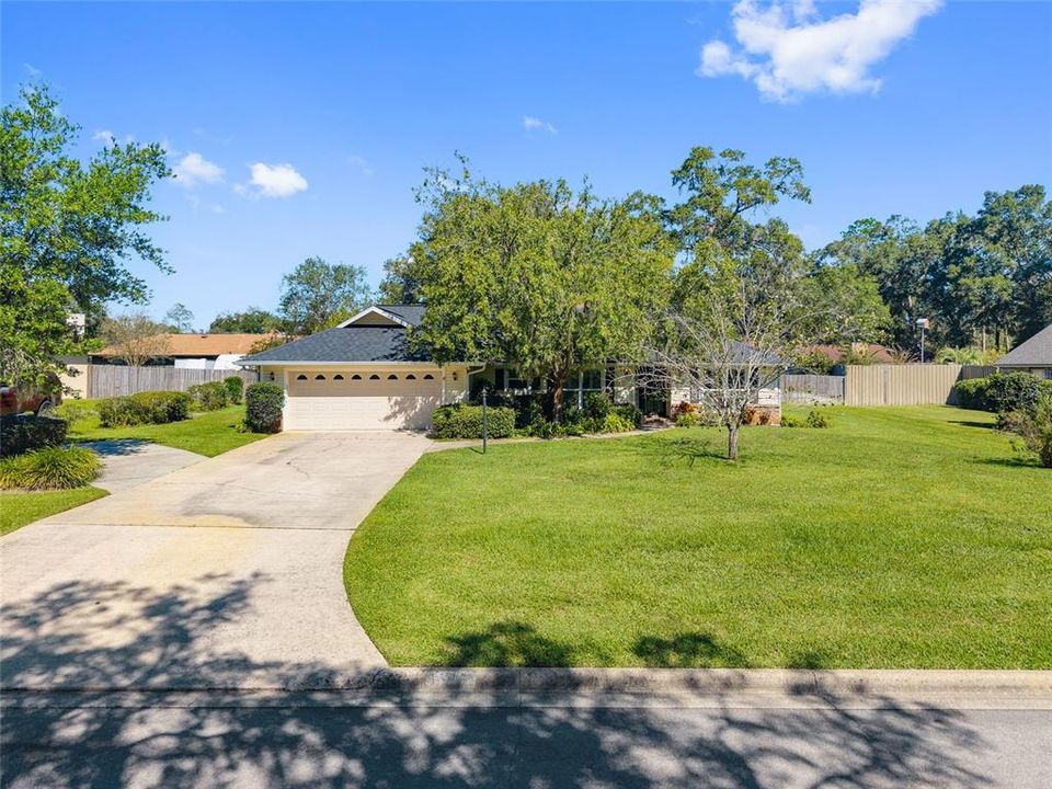 For Sale: $455,000 (4 beds, 2 baths, 2301 Square Feet)