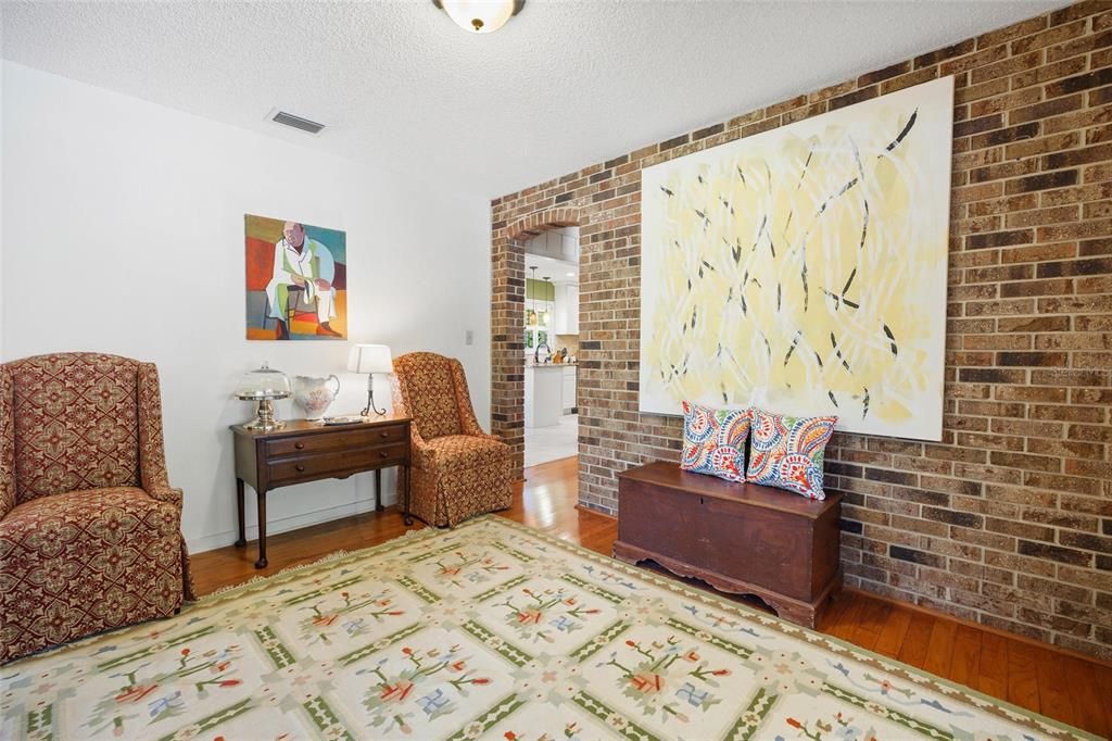 For Sale: $455,000 (4 beds, 2 baths, 2301 Square Feet)