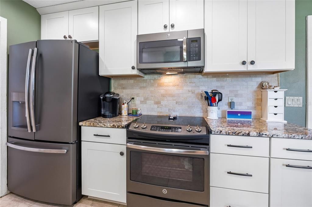 For Sale: $455,000 (4 beds, 2 baths, 2301 Square Feet)