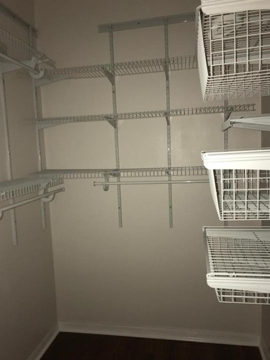 出租: $2,275 (4 贝兹, 2 浴室, 1971 平方英尺)