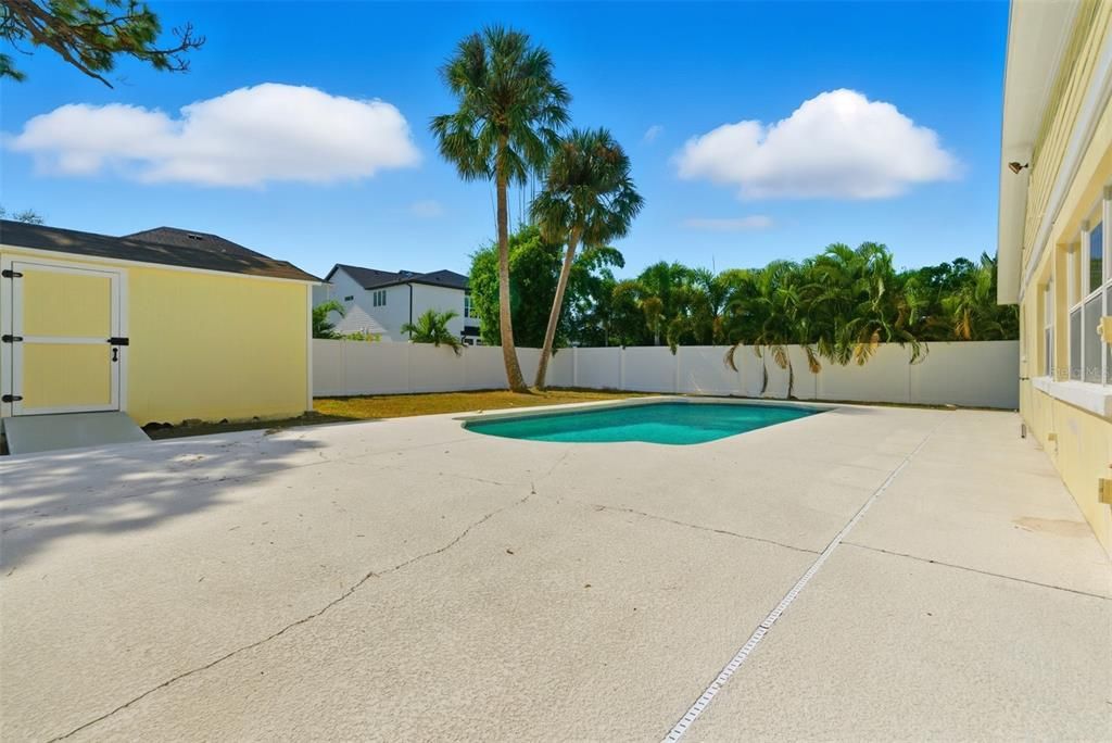 Под контрактом: $850,000 (3 спален, 2 ванн, 2350 Квадратных фут)