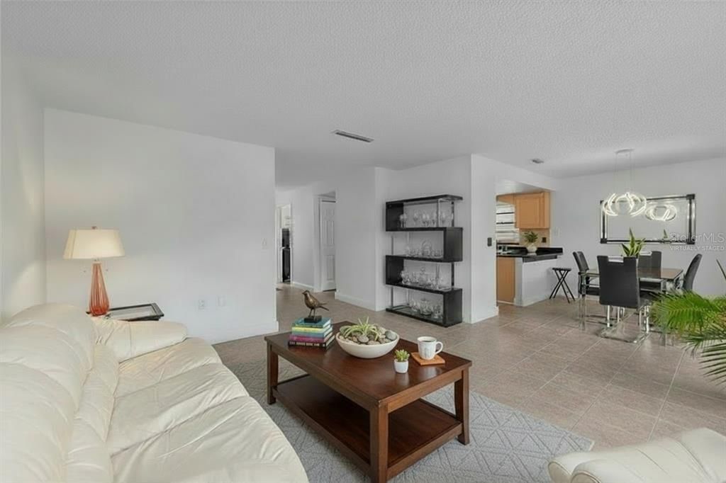 For Sale: $319,000 (4 beds, 2 baths, 1550 Square Feet)