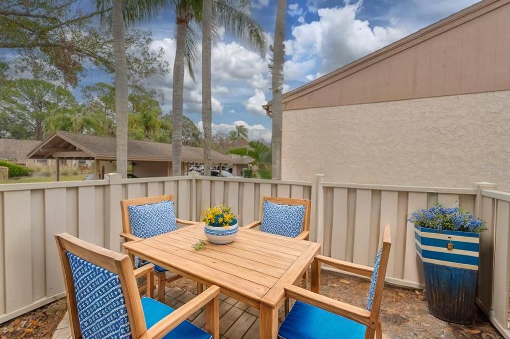 For Sale: $319,000 (4 beds, 2 baths, 1550 Square Feet)