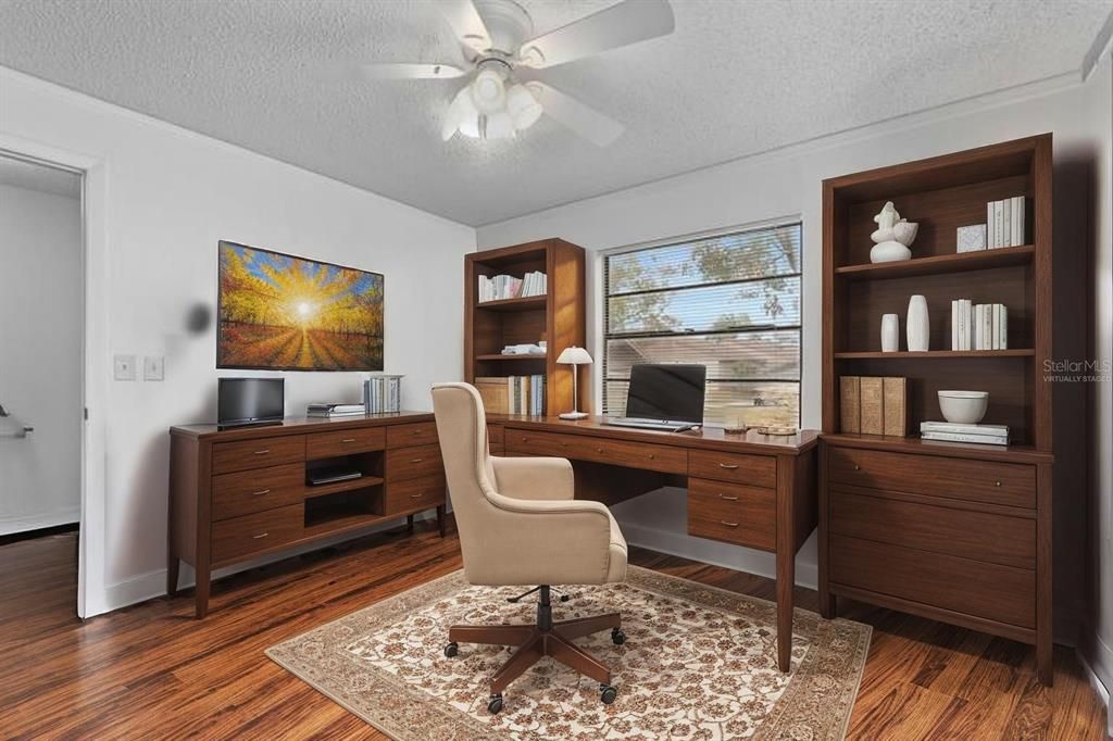 For Sale: $319,000 (4 beds, 2 baths, 1550 Square Feet)