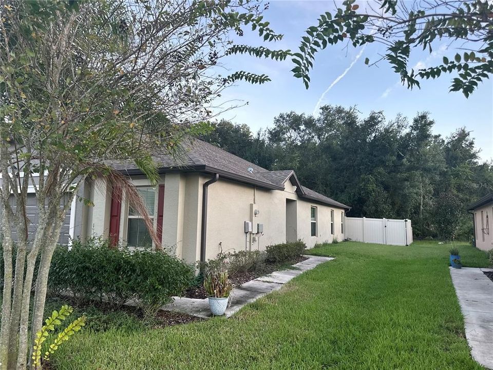 出租: $2,200 (3 贝兹, 2 浴室, 1495 平方英尺)