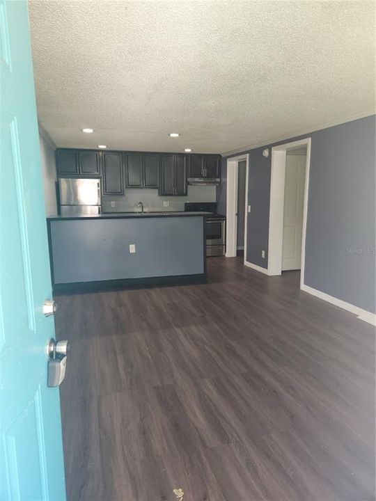 For Rent: $1,095 (1 beds, 1 baths, 564 Square Feet)