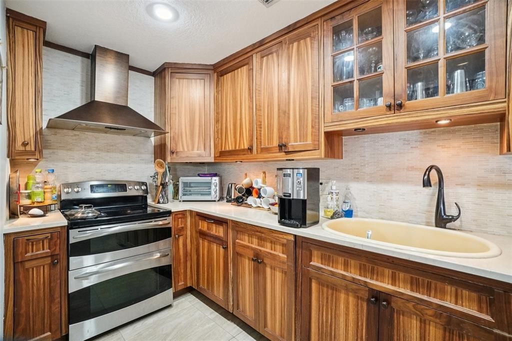 For Sale: $470,000 (3 beds, 1 baths, 1680 Square Feet)