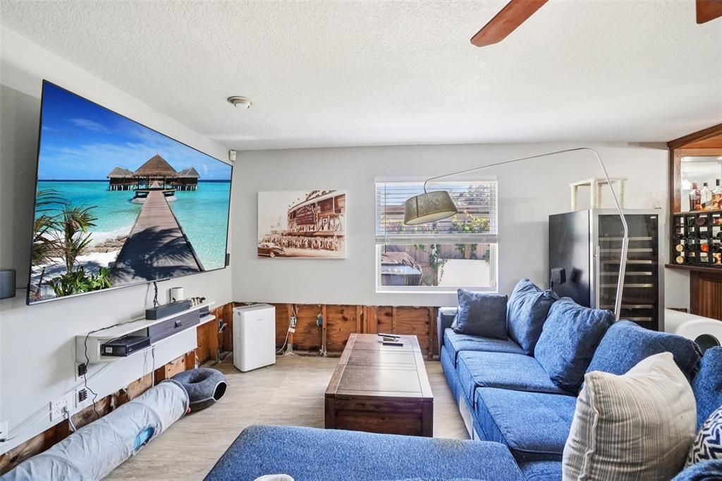 For Sale: $470,000 (3 beds, 1 baths, 1680 Square Feet)