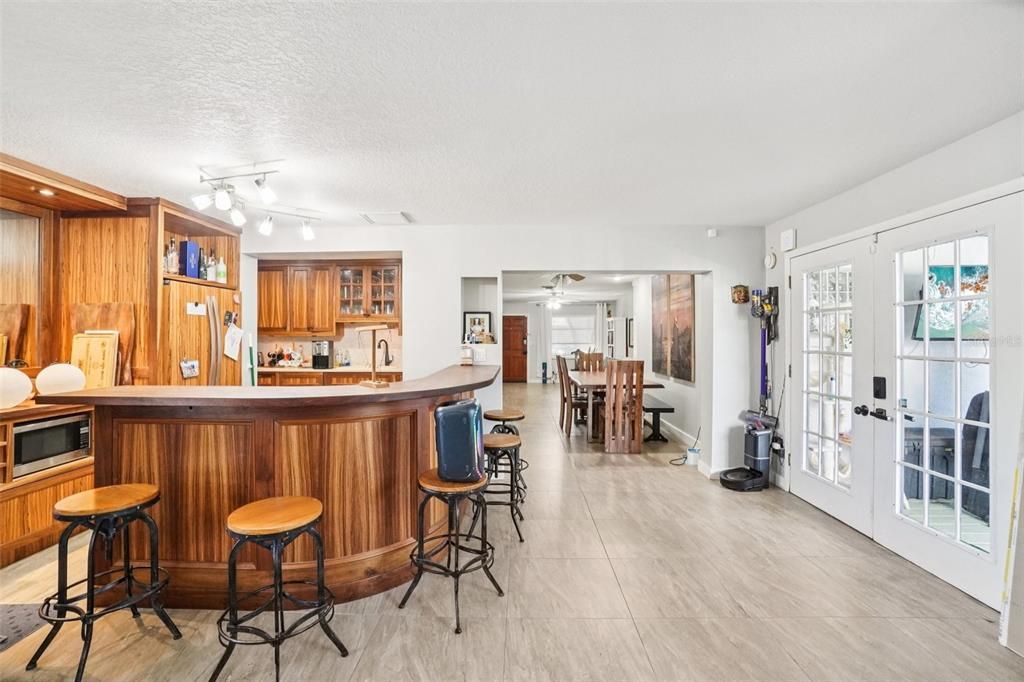 For Sale: $470,000 (3 beds, 1 baths, 1680 Square Feet)