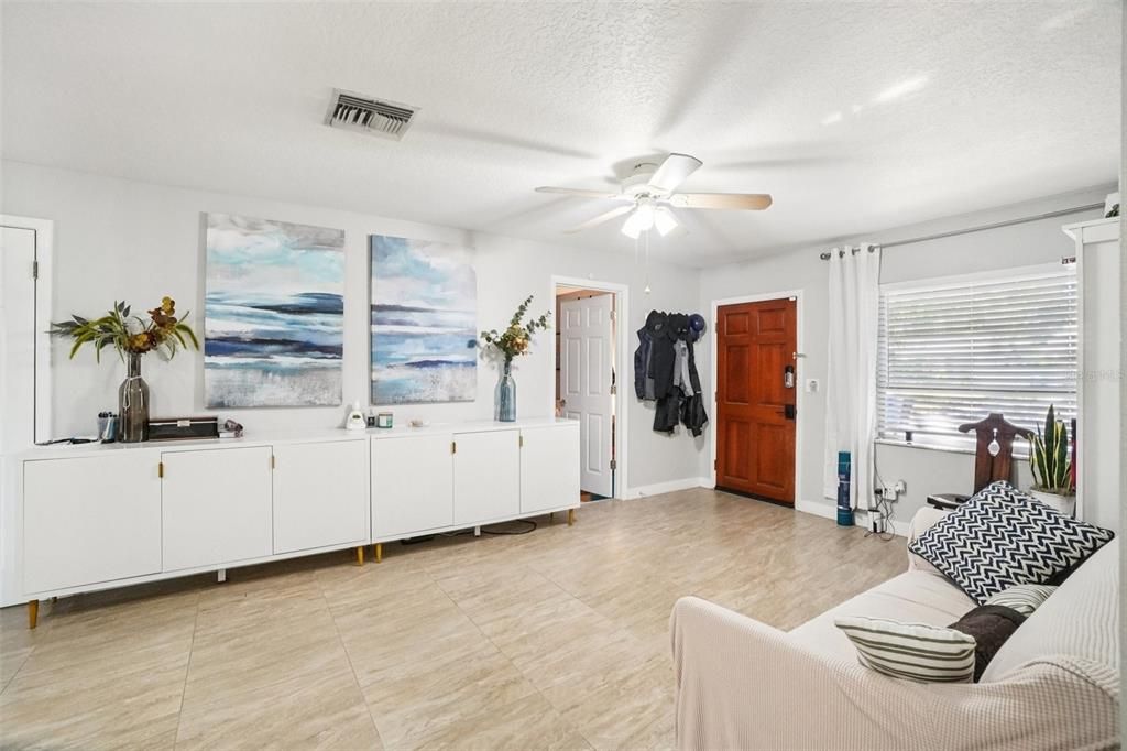 For Sale: $470,000 (3 beds, 1 baths, 1680 Square Feet)