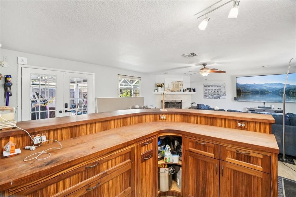 For Sale: $470,000 (3 beds, 1 baths, 1680 Square Feet)