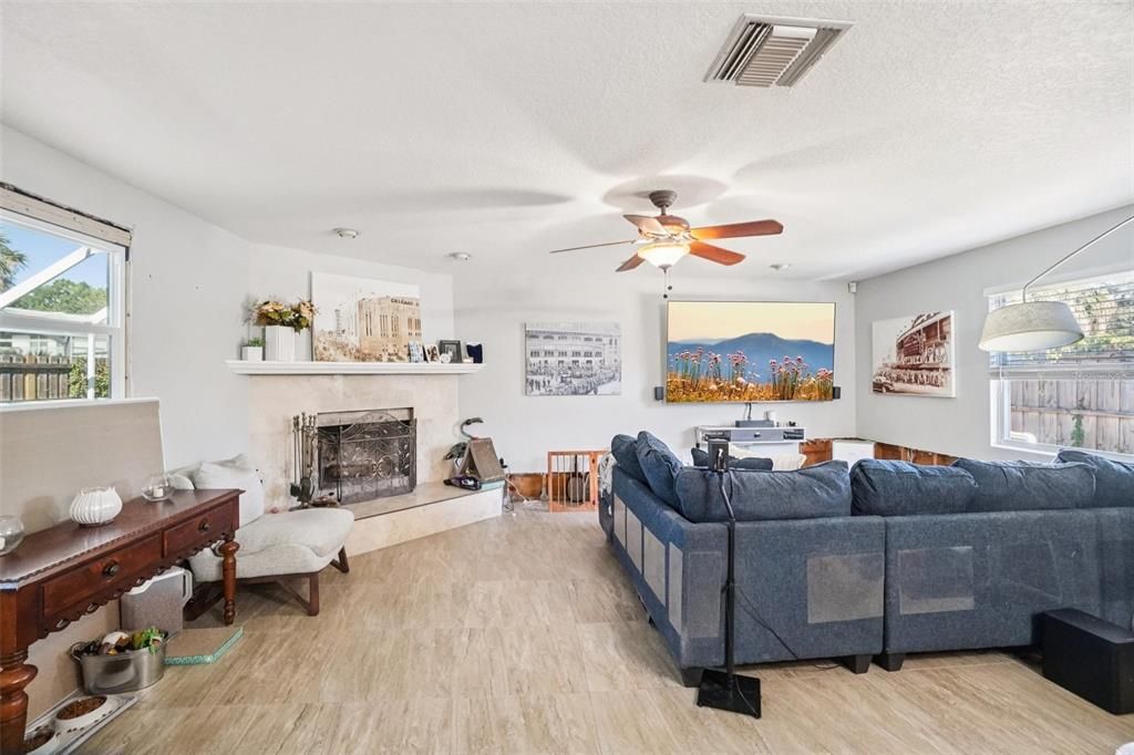 For Sale: $470,000 (3 beds, 1 baths, 1680 Square Feet)