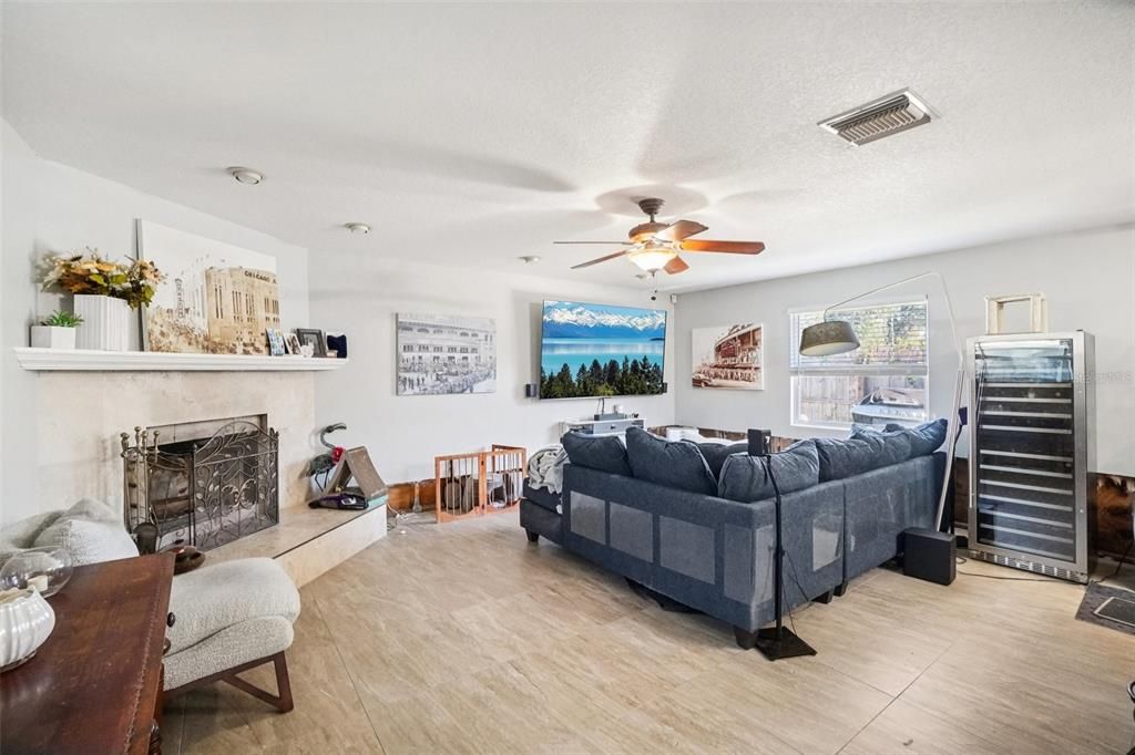 For Sale: $470,000 (3 beds, 1 baths, 1680 Square Feet)