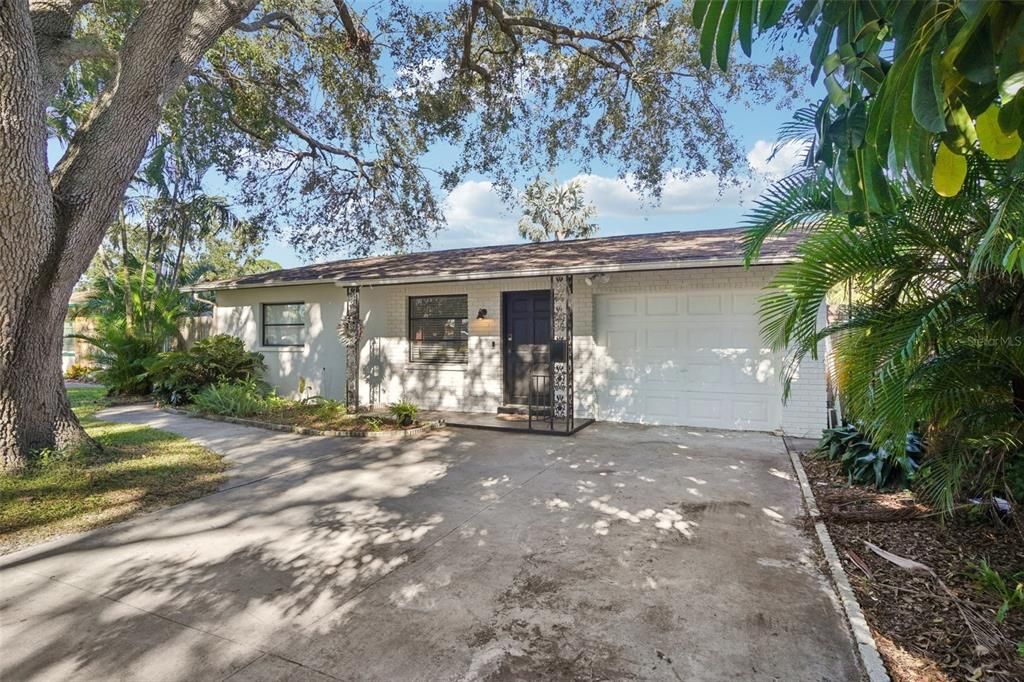 For Sale: $470,000 (3 beds, 1 baths, 1680 Square Feet)