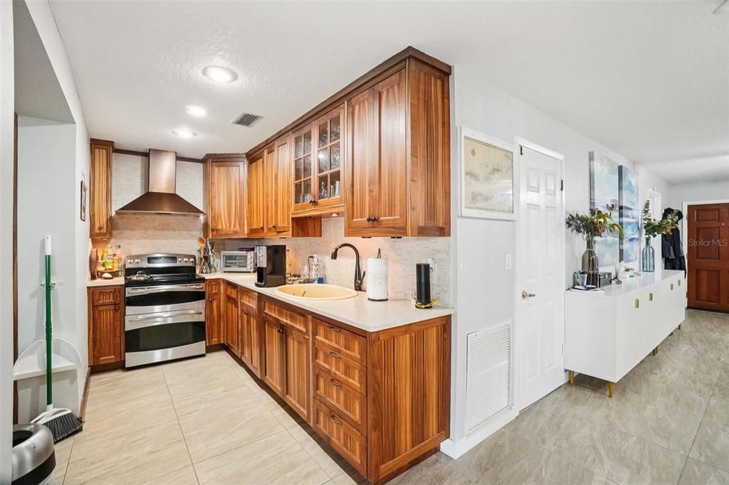 For Sale: $470,000 (3 beds, 1 baths, 1680 Square Feet)
