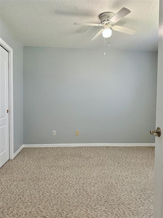 Activo con contrato: $2,150 (3 camas, 2 baños, 1670 Pies cuadrados)