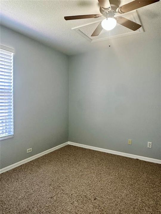 Activo con contrato: $2,150 (3 camas, 2 baños, 1670 Pies cuadrados)