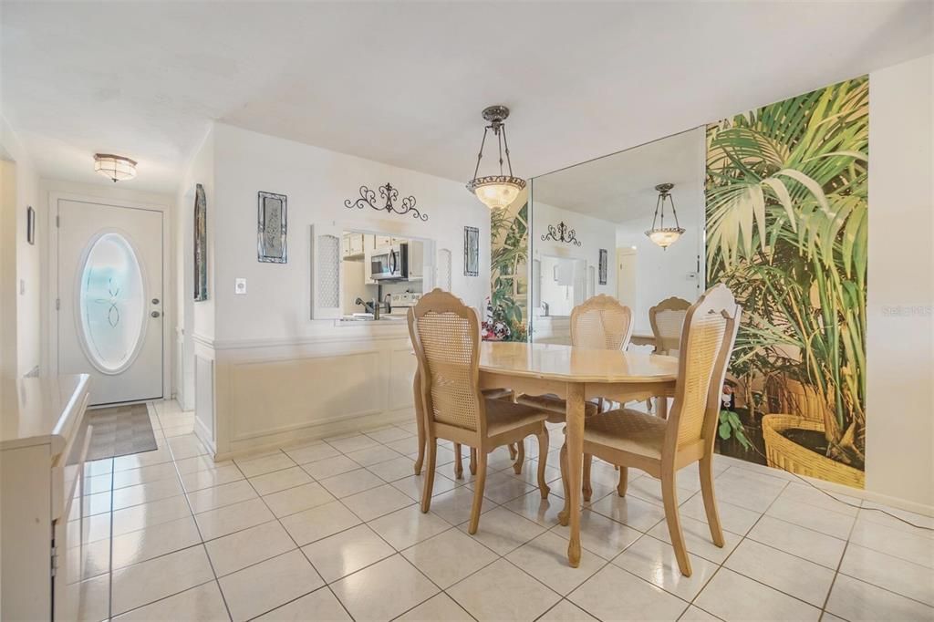 For Sale: $84,900 (2 beds, 2 baths, 1032 Square Feet)