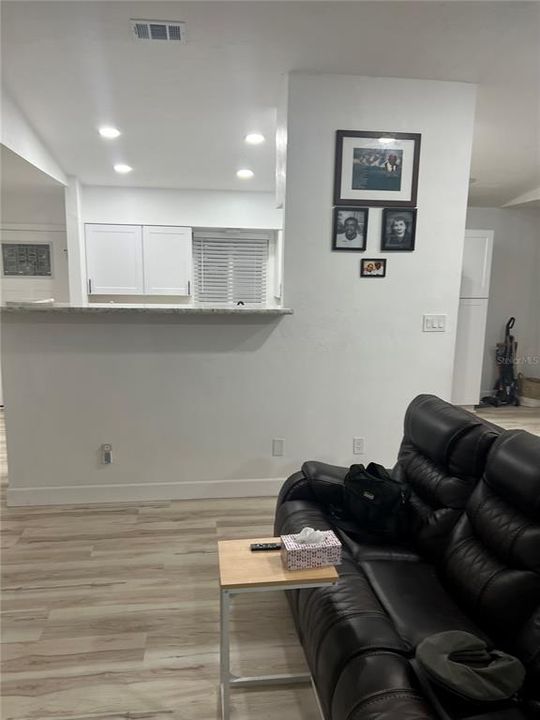 На продажу: $360,000 (3 спален, 2 ванн, 1228 Квадратных фут)