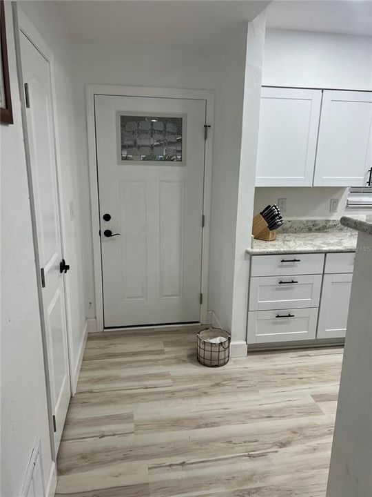 На продажу: $360,000 (3 спален, 2 ванн, 1228 Квадратных фут)