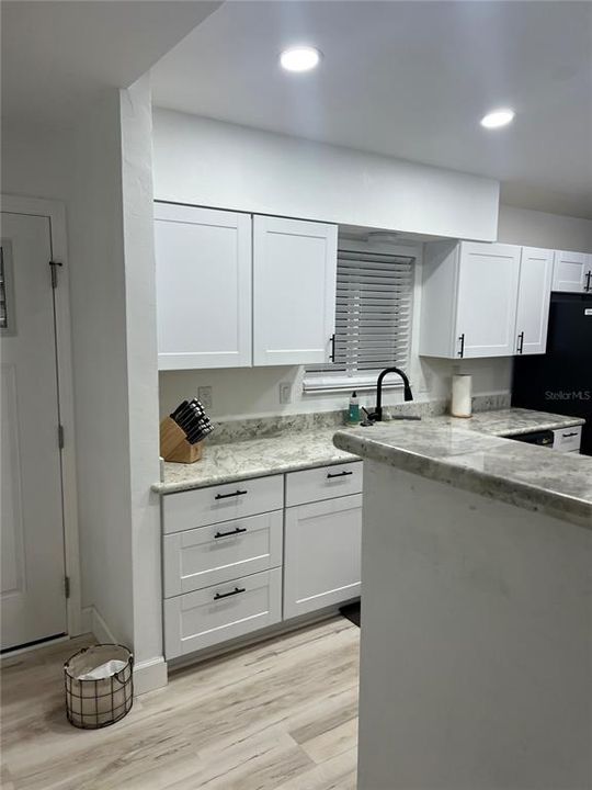 На продажу: $360,000 (3 спален, 2 ванн, 1228 Квадратных фут)