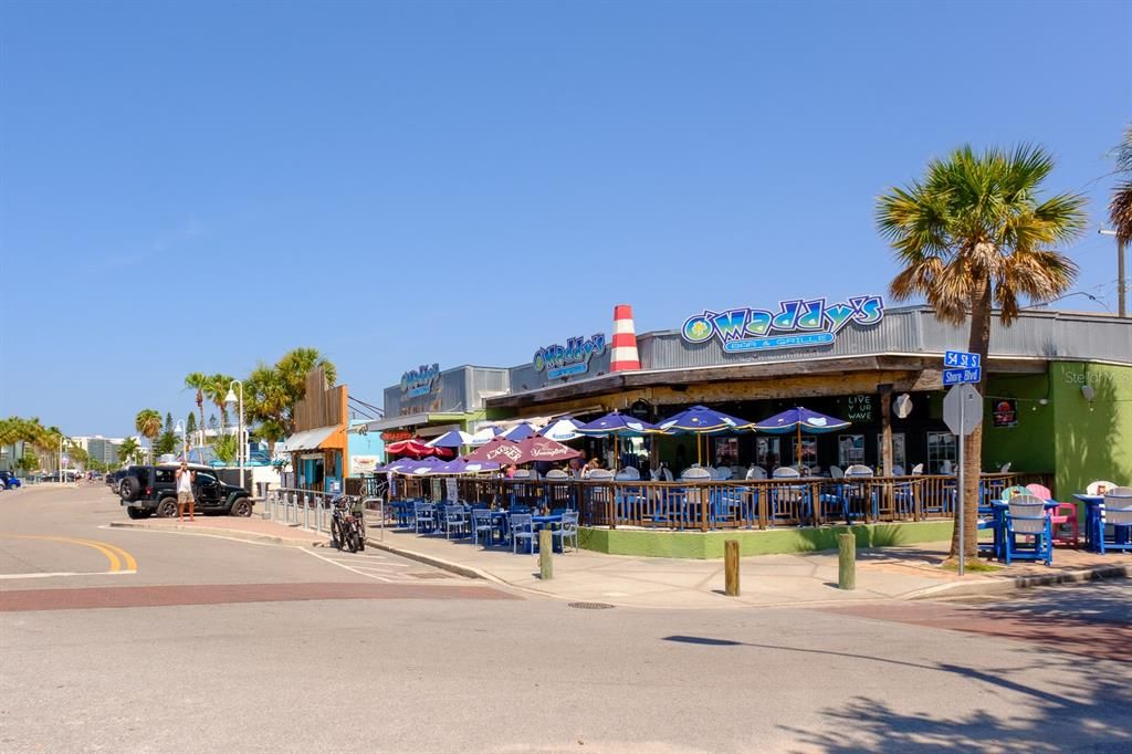 For Sale: $799,000 (3 beds, 2 baths, 1407 Square Feet)