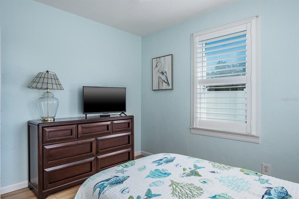 For Sale: $799,000 (3 beds, 2 baths, 1407 Square Feet)