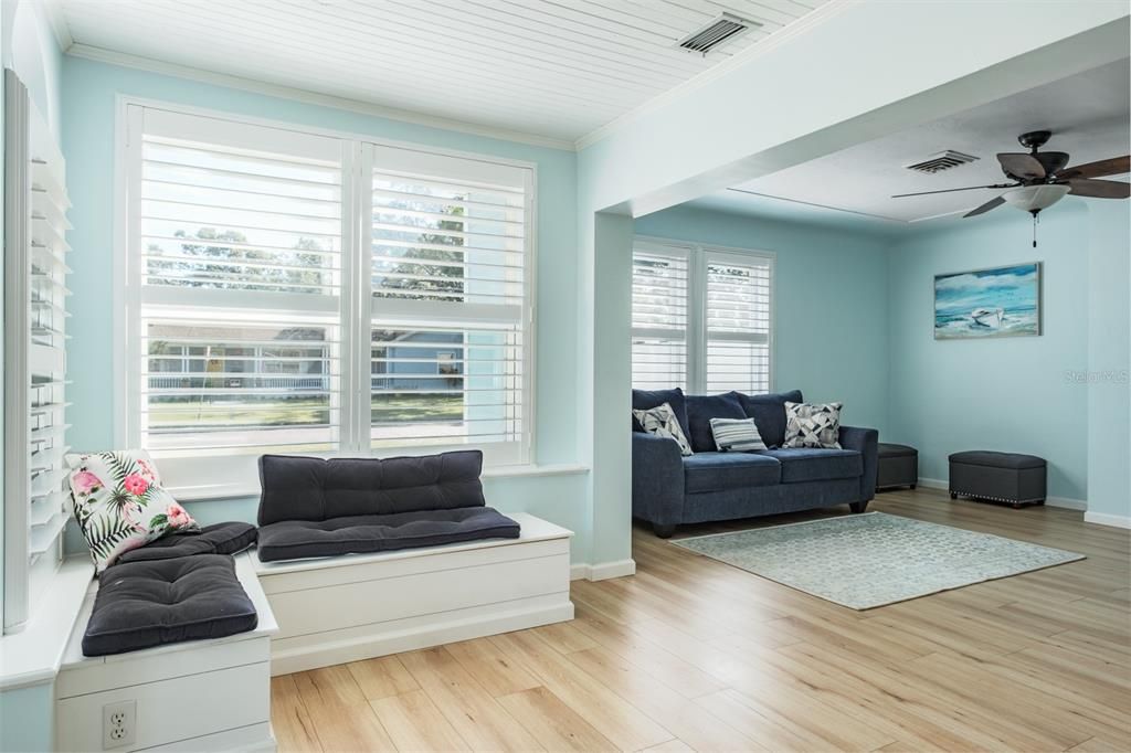 For Sale: $799,000 (3 beds, 2 baths, 1407 Square Feet)