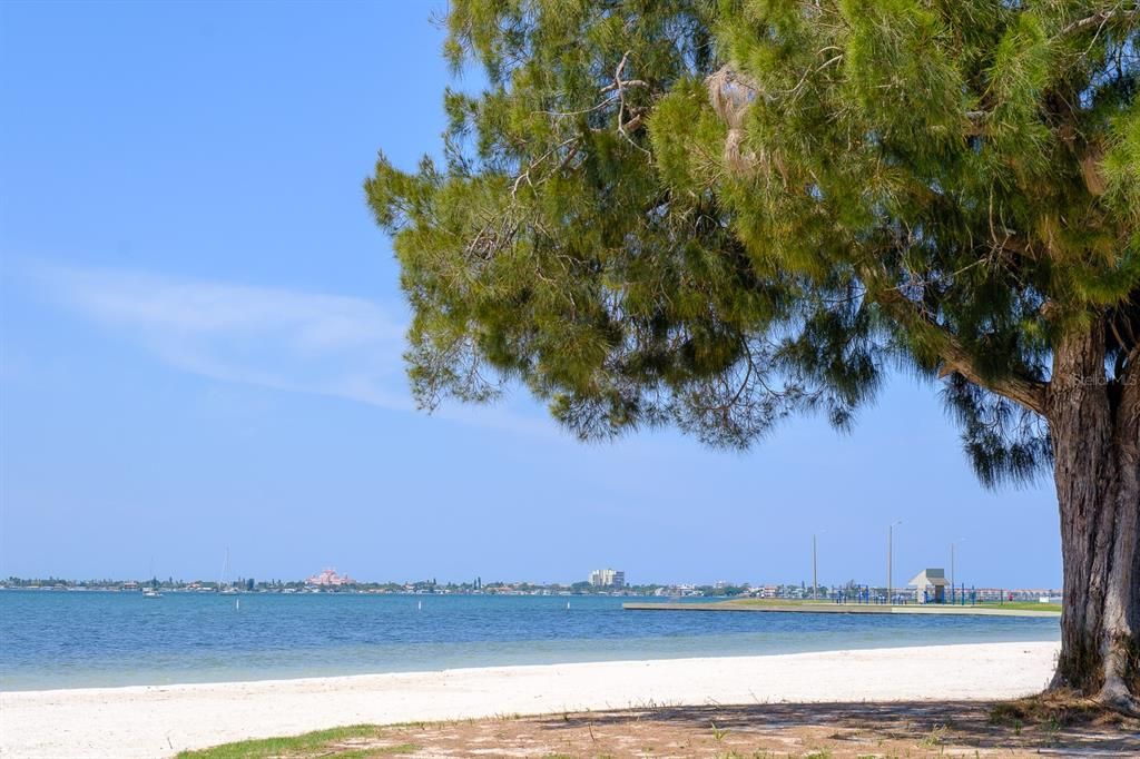 For Sale: $799,000 (3 beds, 2 baths, 1407 Square Feet)