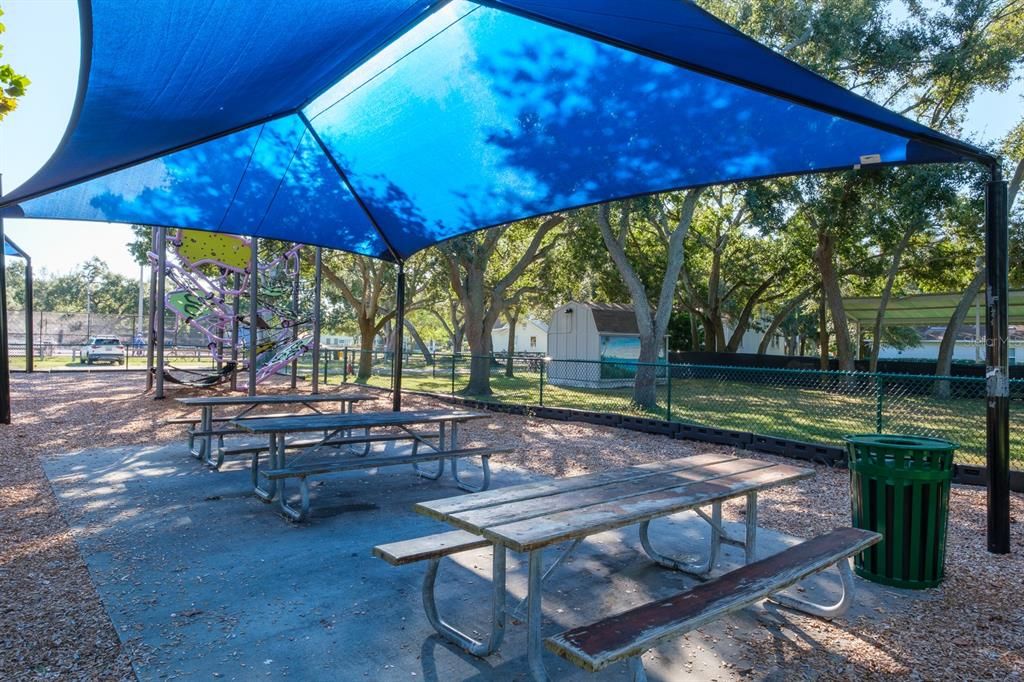 For Sale: $799,000 (3 beds, 2 baths, 1407 Square Feet)