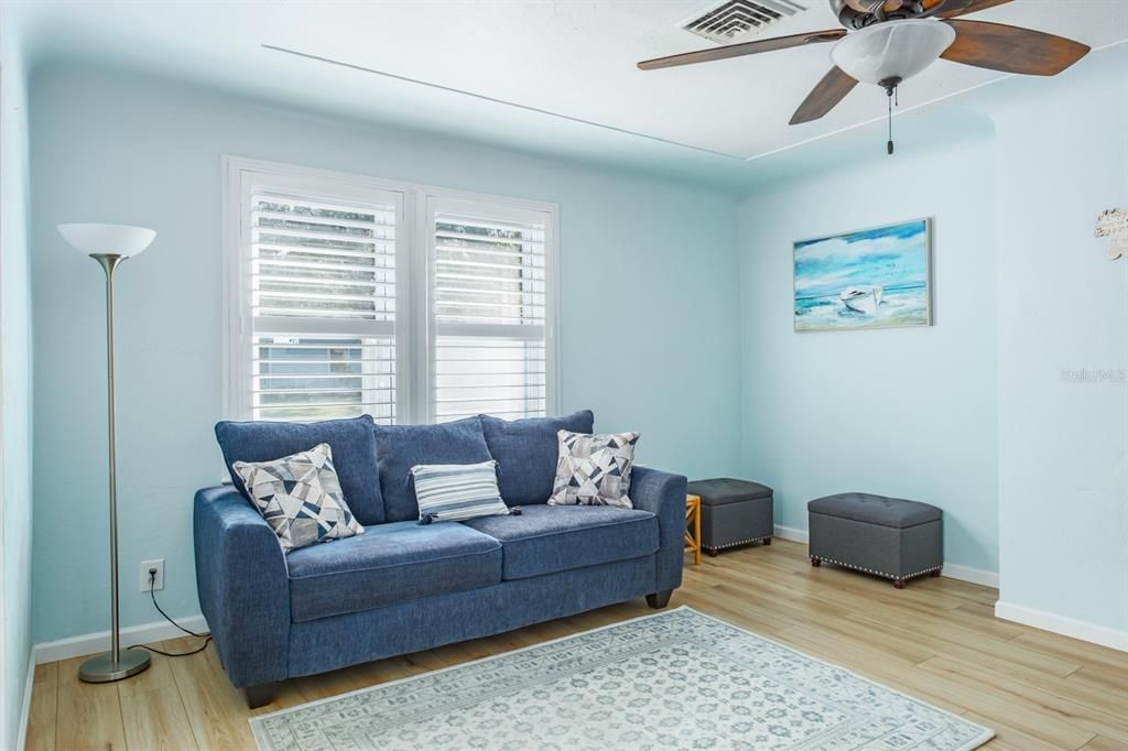 For Sale: $799,000 (3 beds, 2 baths, 1407 Square Feet)