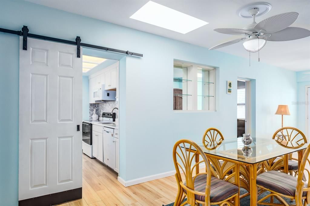 For Sale: $799,000 (3 beds, 2 baths, 1407 Square Feet)